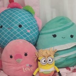 5 Plushies