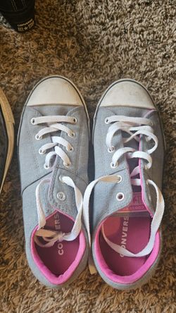 Womens Converse Size 8