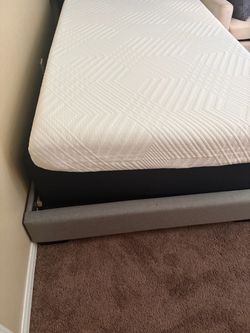 Twin bed with mattress &box spring