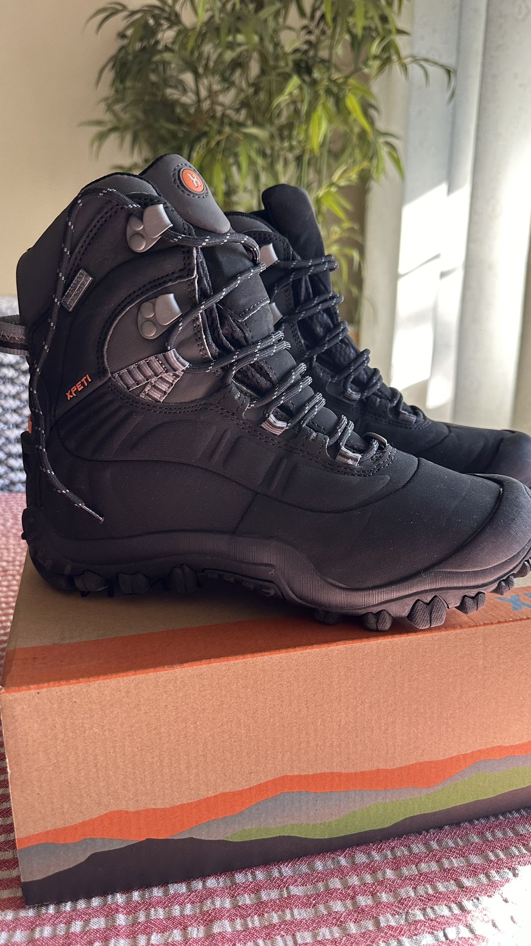 New Hiking Boots XPETI