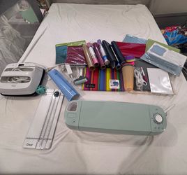 Cricut explore air 2 and press