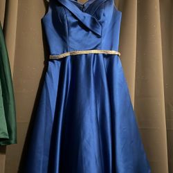 blue dress 