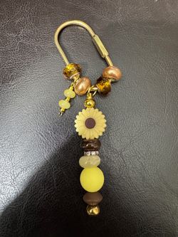 Beaded Sunflower Keychain with Gold Carabiner