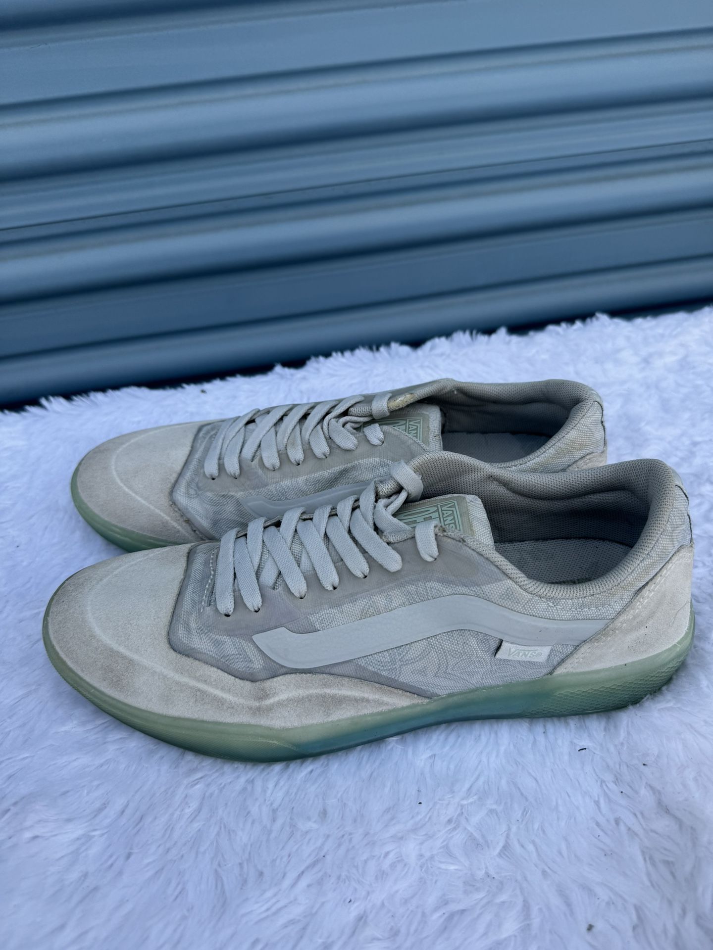 VANS AVE PRO SHOES SIZE 7.5 men’s