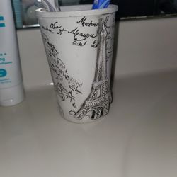 Paris Themed Tooth Brush Holder $5