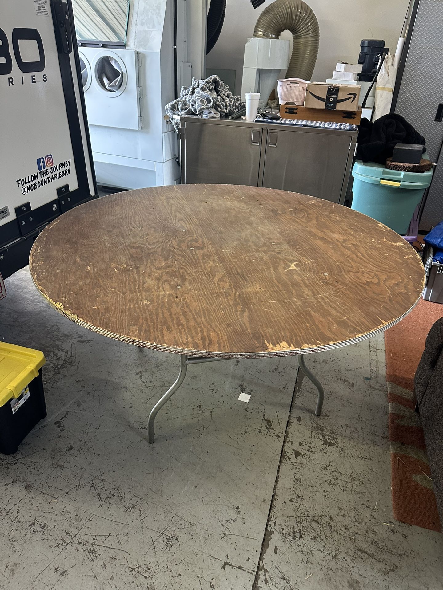 5 foot round wooden table
