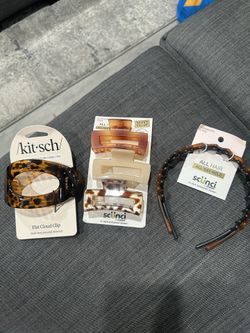 Hair Accessories. Kitsch And Scunci