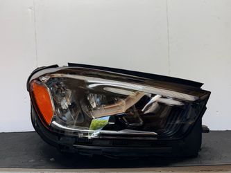 Mercedes-Benz GLE Headlight