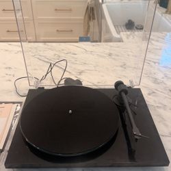 Pro-Ject: T1 BT Turntable - Gloss Black 