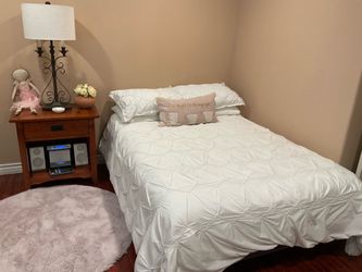 Full size bed