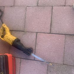Dewalt Corded Saw 