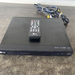 LG DP132 DVD Player w/ Remote