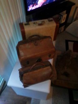 Leather vintage luggage bags
