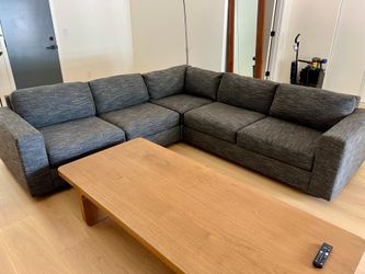 West elm urban 3 piece L shaped sectional couch (106”)