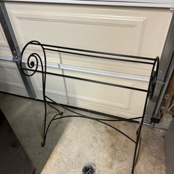 Blanket rack