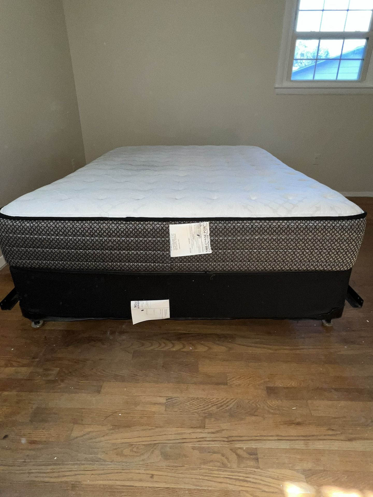 Sealy Performance Posturepedic Technology Queen Mattress