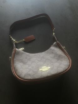 Women’s Coach Shoulder Bag