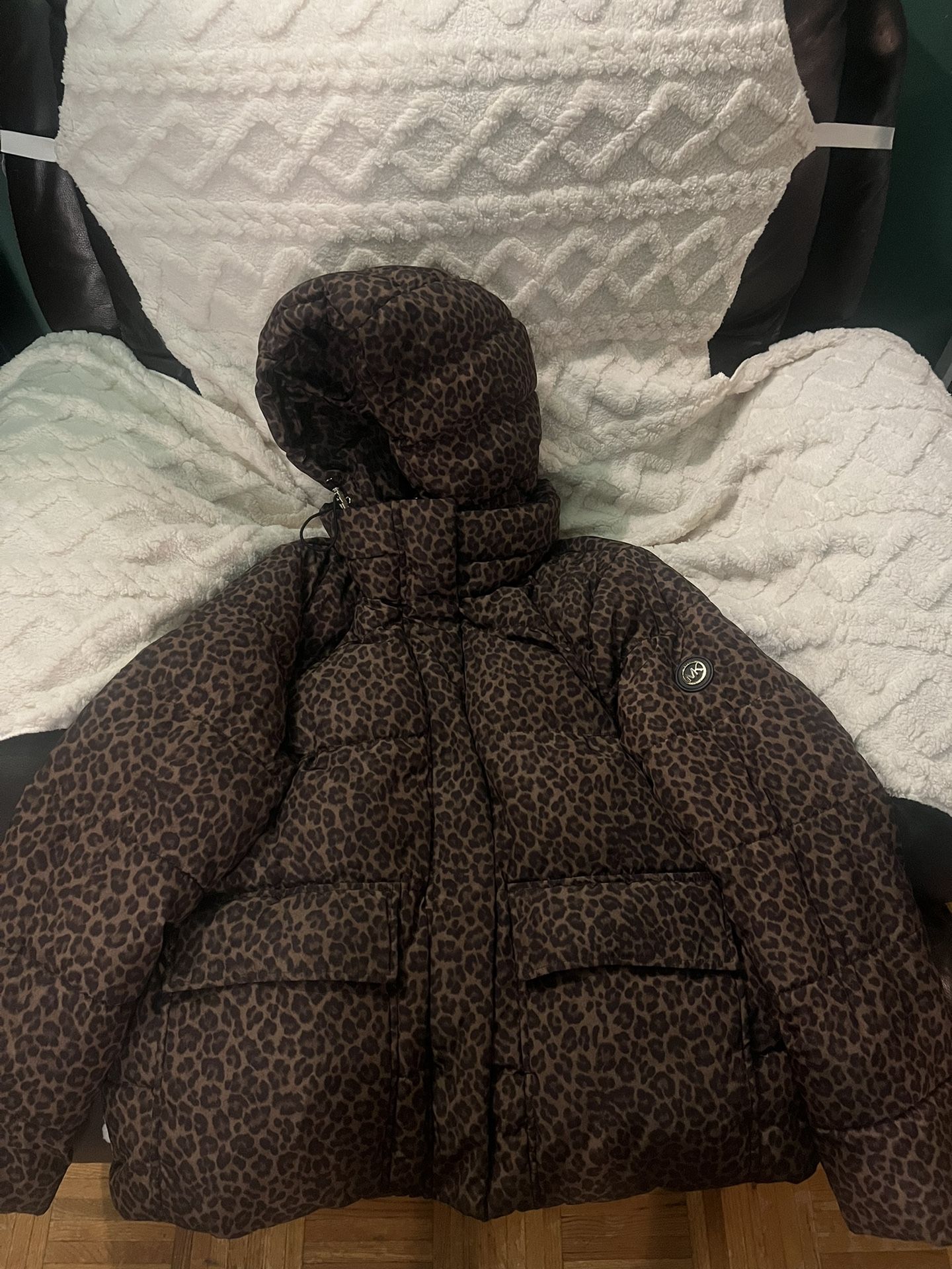 Michael Kors Women’s Quilted Hooded Reversible Puffer Jacket Leopard Cheetah Print