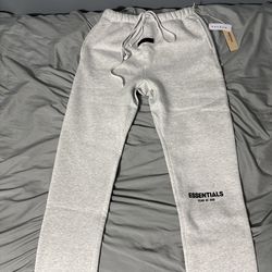 Light oatmeal essential sweat pants size small