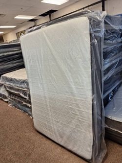 King Queen Full Twin Mattress & Box Spring – Regular, Pillow Top & Memory Foam | Pickup & Delivery