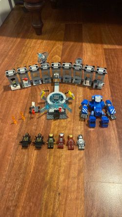 LEGO Marvel Avengers Iron Man Hall of Armor 76125