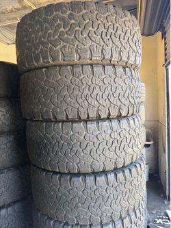 275 55 R 20  Bfgoorich ko2 en perfectas condiciones de Vida