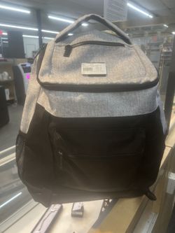 Reebok Backpack 🎒 ( NEW ITEM ALERT)🚨 