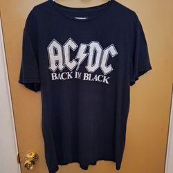AC DC Back In Black Mens Tshirt Size Xl.