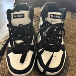 Boys Reebok Shoes Size 13k 
