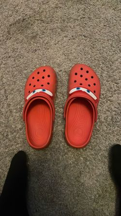lighting macqueen crocs