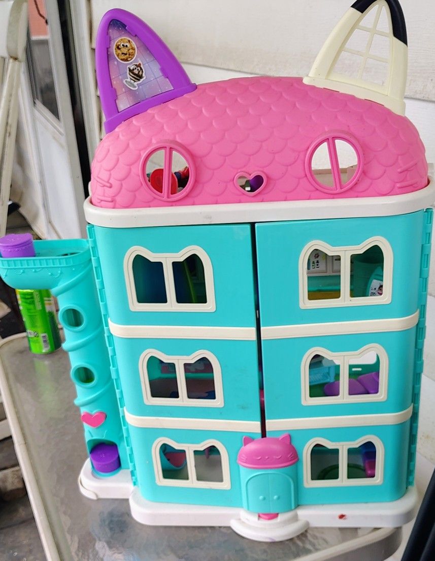 Gabby's Dollhouse