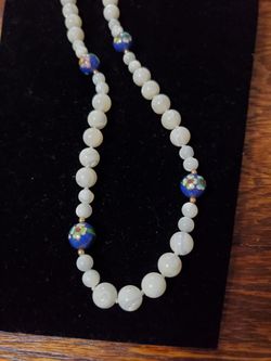 VINTAGE SEMI-PRECIOUS BEADS NECKLACE