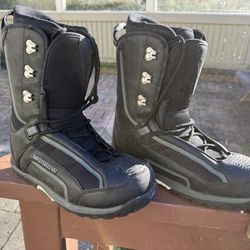 Morrow Snowboard Boots – Men’s Size 9