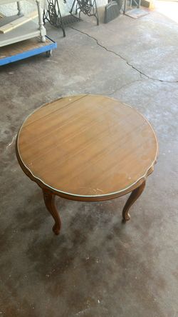 Round end table  glass on top can be removed
