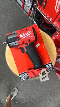 Milwaukee M18 FUEL Gen-2 18V Lithium-Ion Brushless Cordless Mid Torque 1/2 in. Impact Wrench w/Friction Ring (Tool-Only)