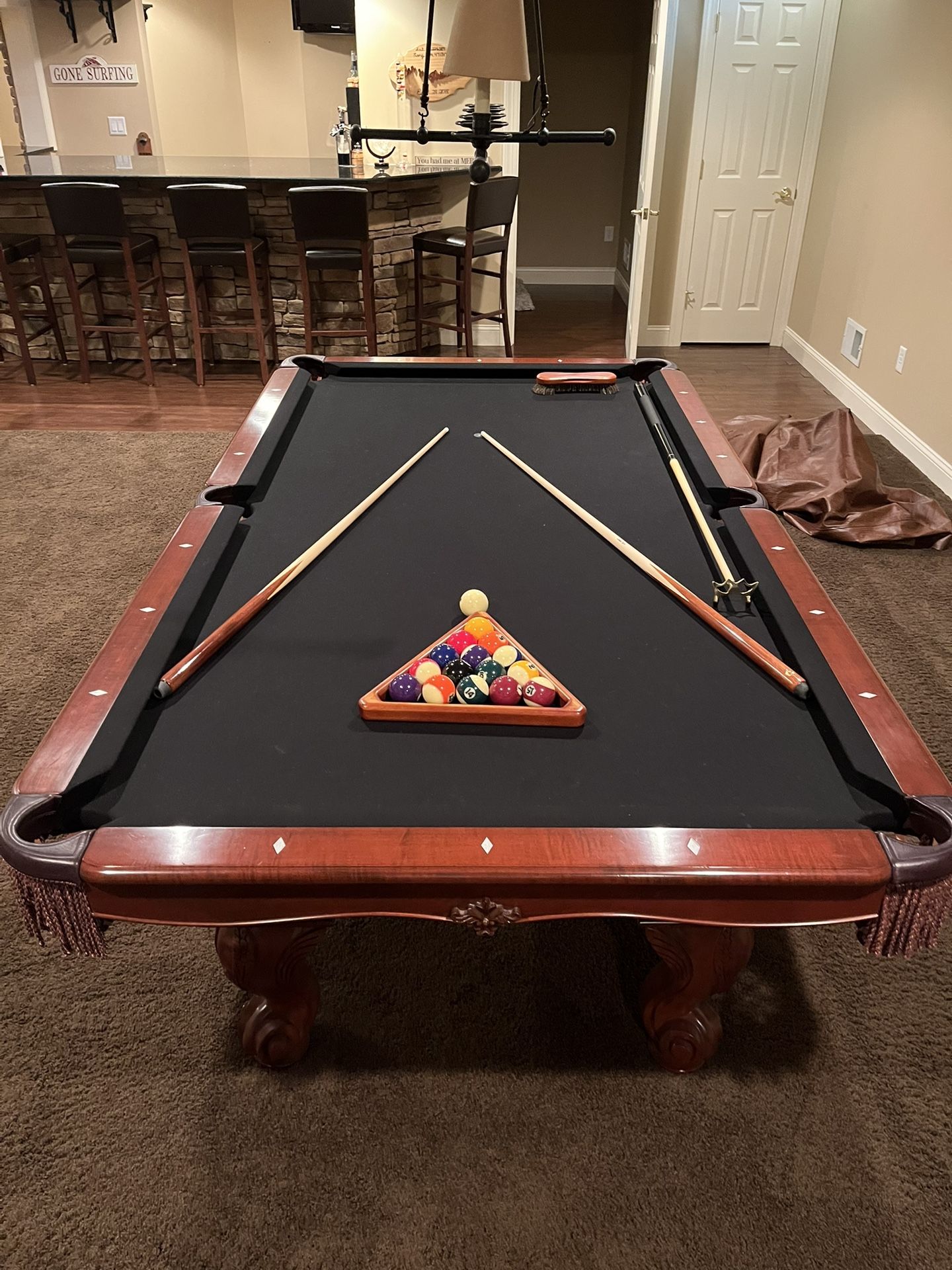 Pristine Condition Pool table, cover, 2 standard cues, 1 bridge cue, wood rack, brush, arasmith premium ball set
