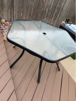 Patio table -octagon