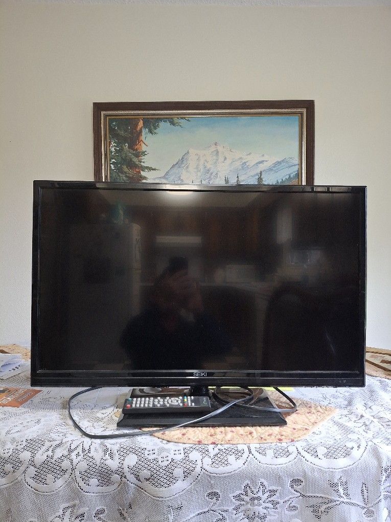 32 Inch Seiki Color TV