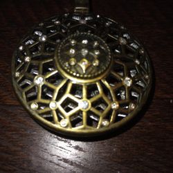 Necklace Drop Reversoble Pendants With Gold And Silver 