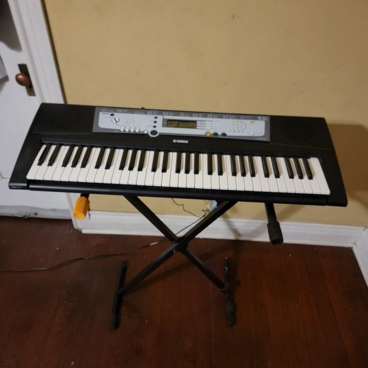 Yamaha PSR-E213 Portable Electric 61 Key Keyboard With Stand