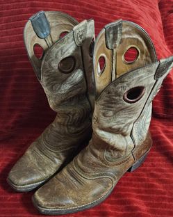 Men's size 13 Ariat Boots