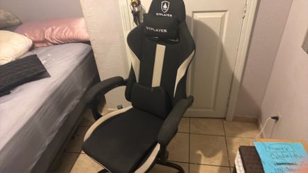 Gaming chair