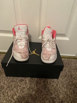 Girls Retro 12 Jordan’s 