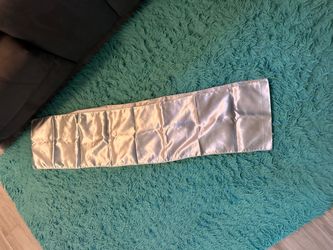 Silver table runner