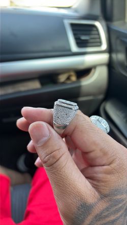 Diamond men ring