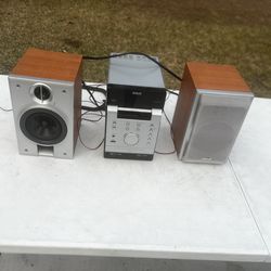 RCA Stereo RS2050 CD Compatible MP3 AM/FM 2 Speakers,Tested, NO REMOTE. Missing one speaker grill. Used in good condition with some cosmetic blemishes