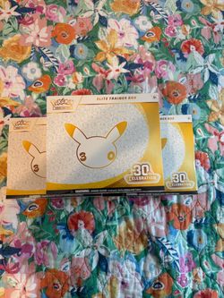 Pokémon TCG 30th Celebration Elite Trainer Box
