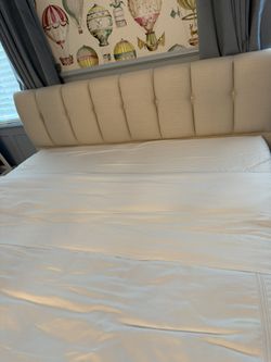 Fabric Tufted King Size Bed Head Board And Mattress 