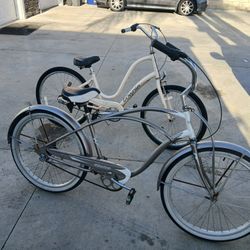 His And Hers Electra 3 Speed Beach Cruisers 