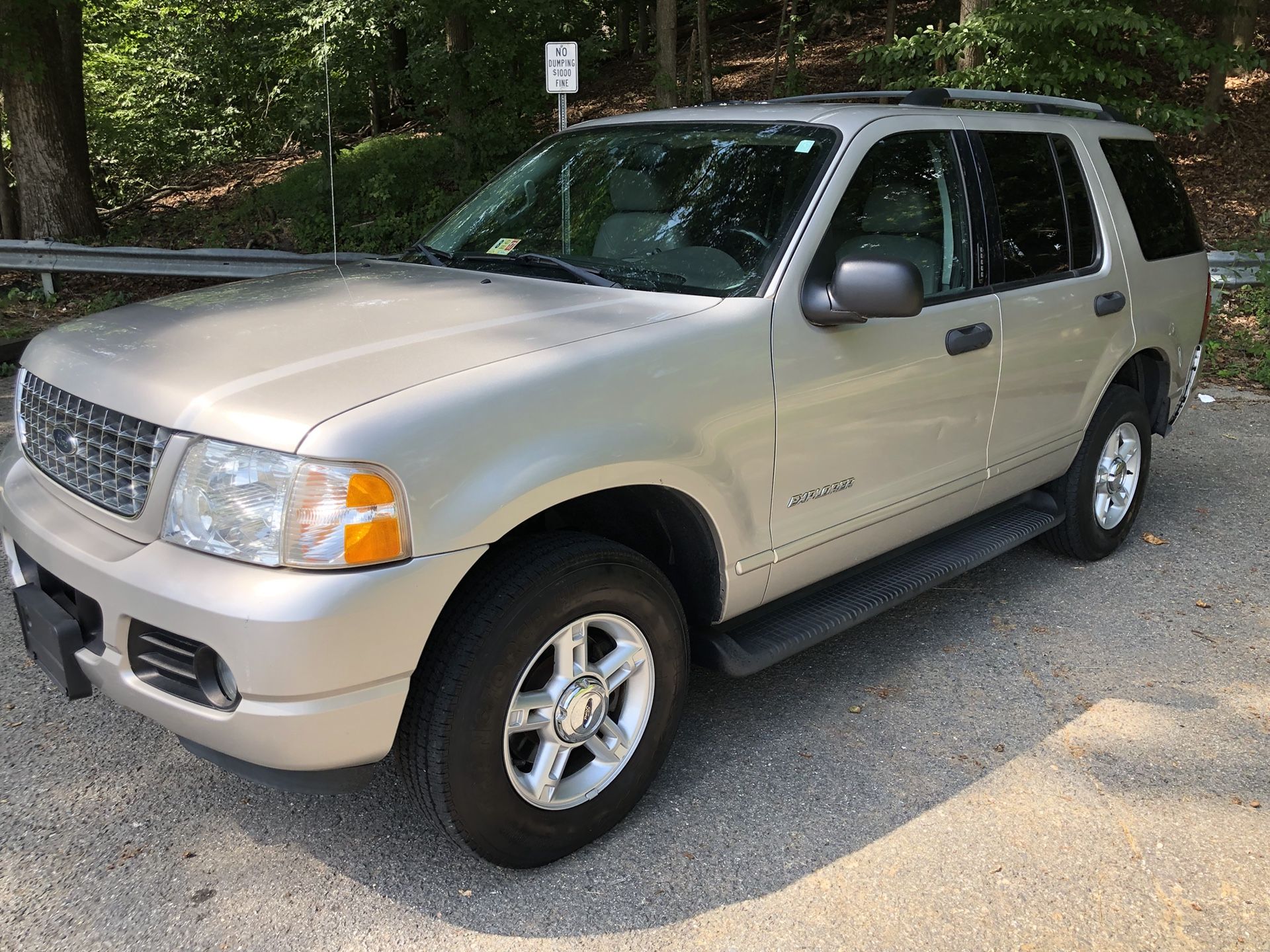 2004 Ford Explorer